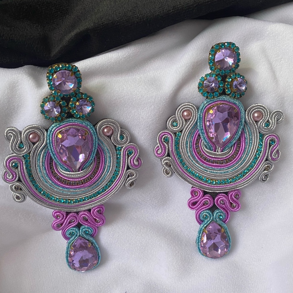 Elegant Purple and Silver Statement Earrings - Picture 3 of 3